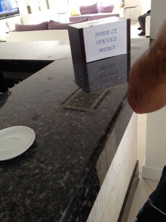 Service non souriant mais payant? NOA Hotels Bodrum Beach Club