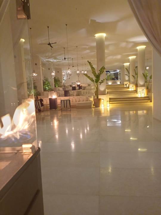 Lobby Serry Beach Resort