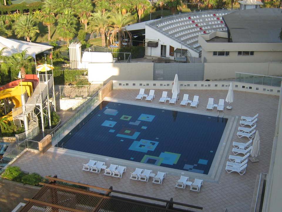 Relax-Pool Sealife Buket Resort & Beach