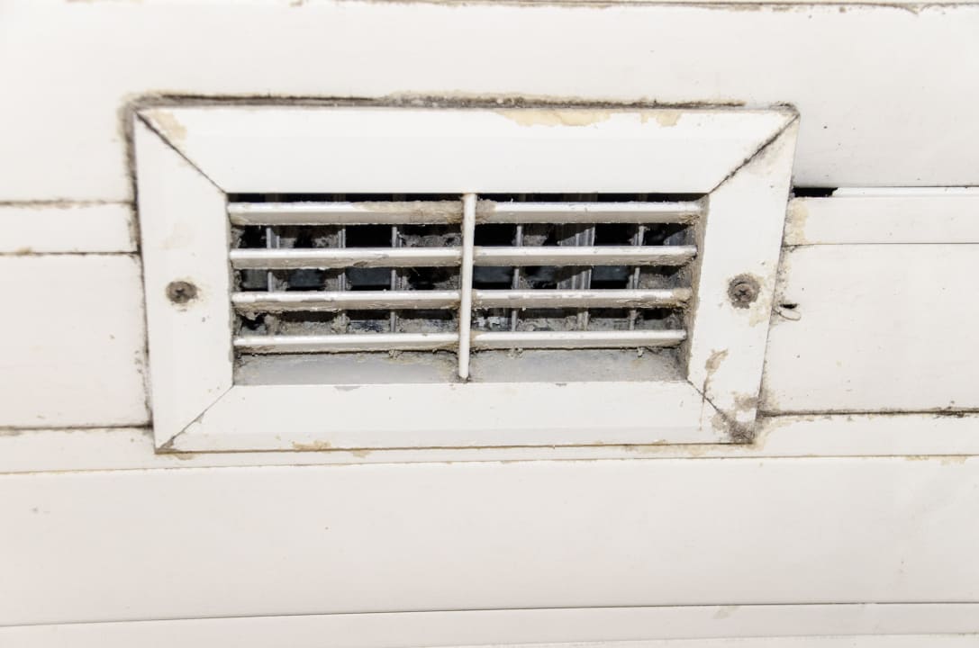 Lüftungsschacht über der Badewanne Memories Miramar Havana