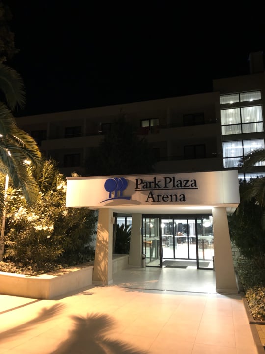 Lobby Park Plaza Arena Pula