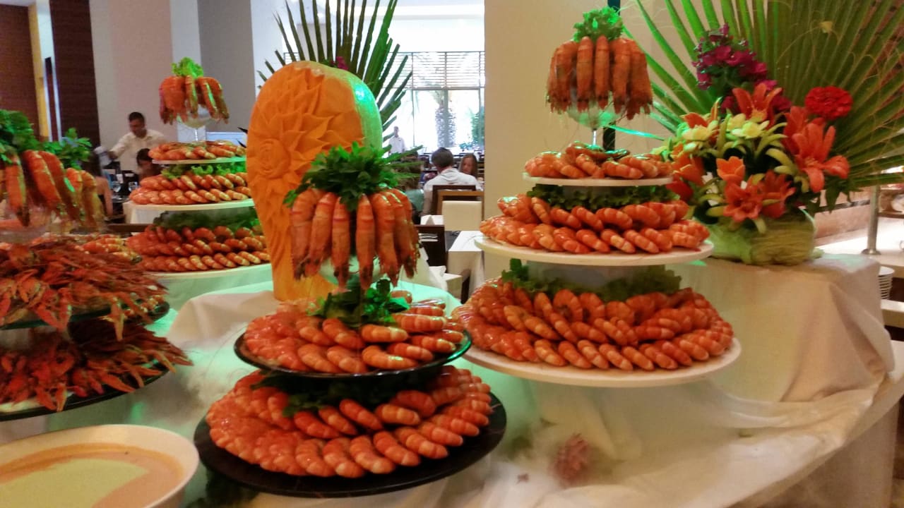 Gala Abend mit Garnelen  Arum Barut Collection