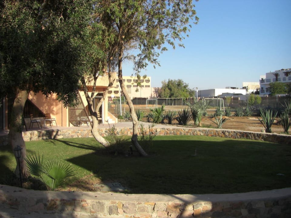 Schön angelegter Garten Eagles Paradise Abu Soma