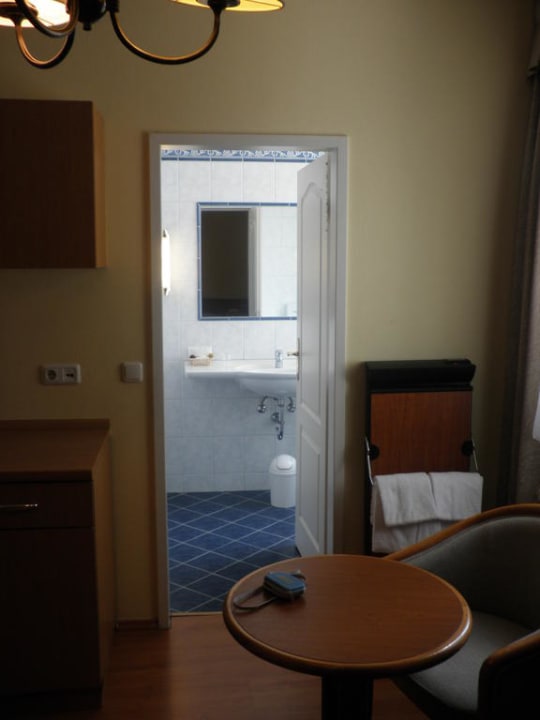 Blick ins Bad Hotel Monopol