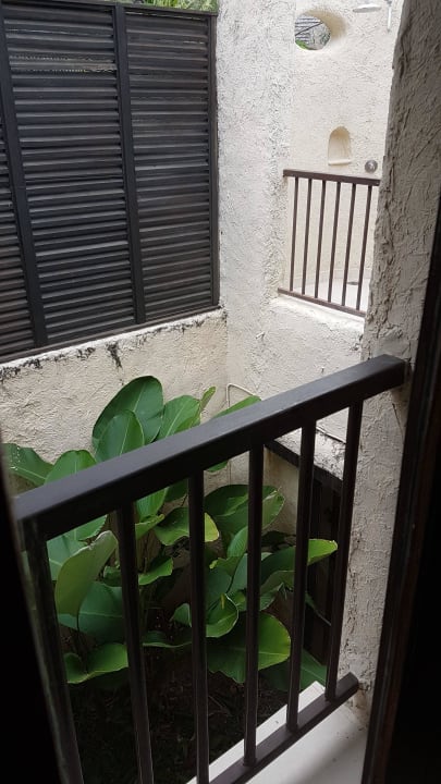 Blick in das Atrium mit open air Dusche Sheraton Hua Hin Pranburi Villas