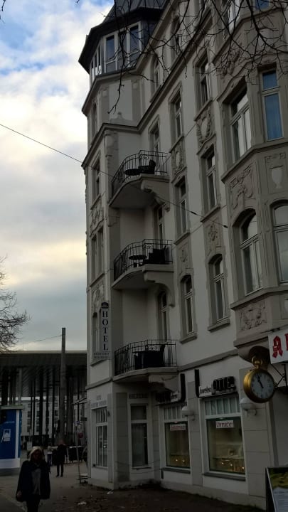 Seitliche Aussenansicht - Eckhaus zum Bahnhof hin Best Western Hotel Kurfürst Wilhelm I