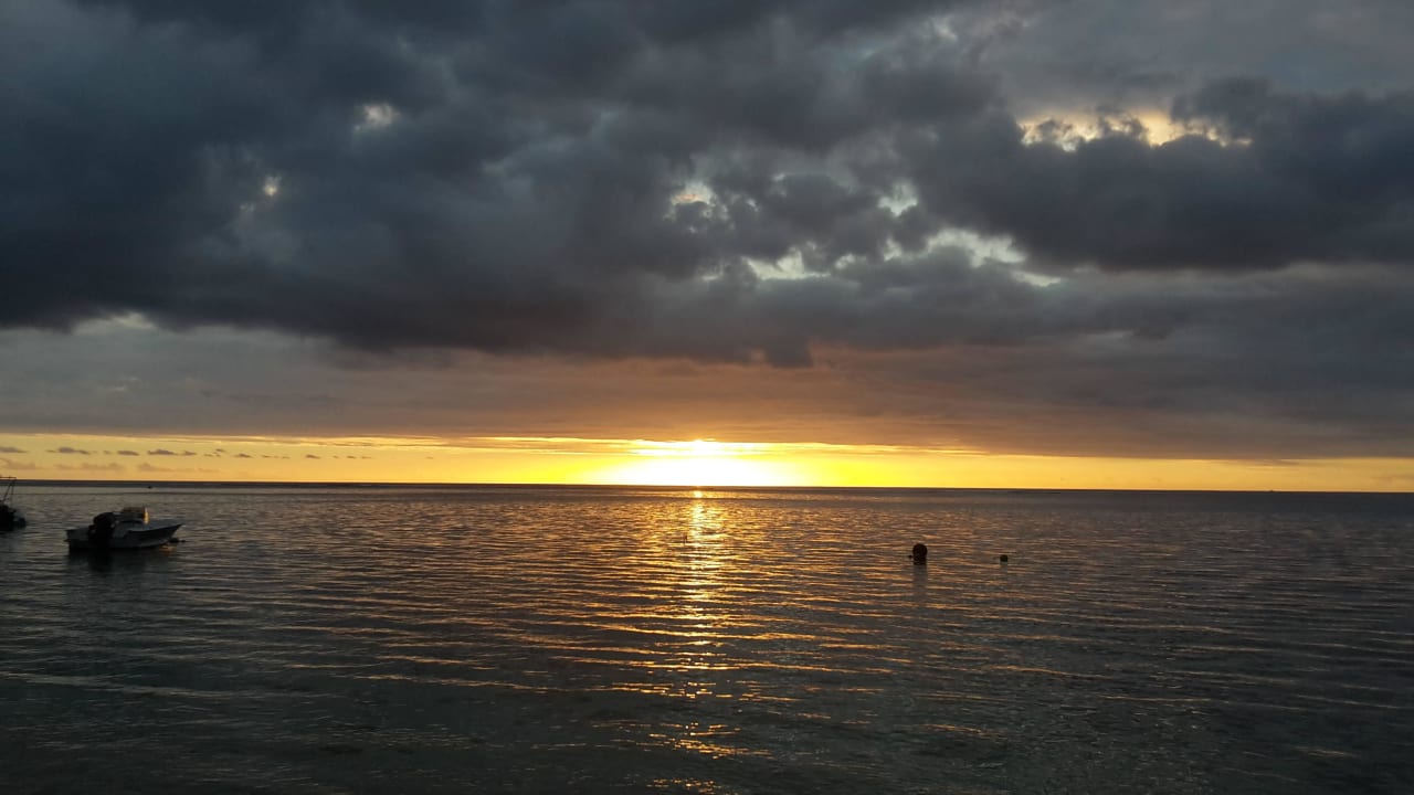 Sonnenuntergang beim Abendessen Pearle Beach Resort & Spa