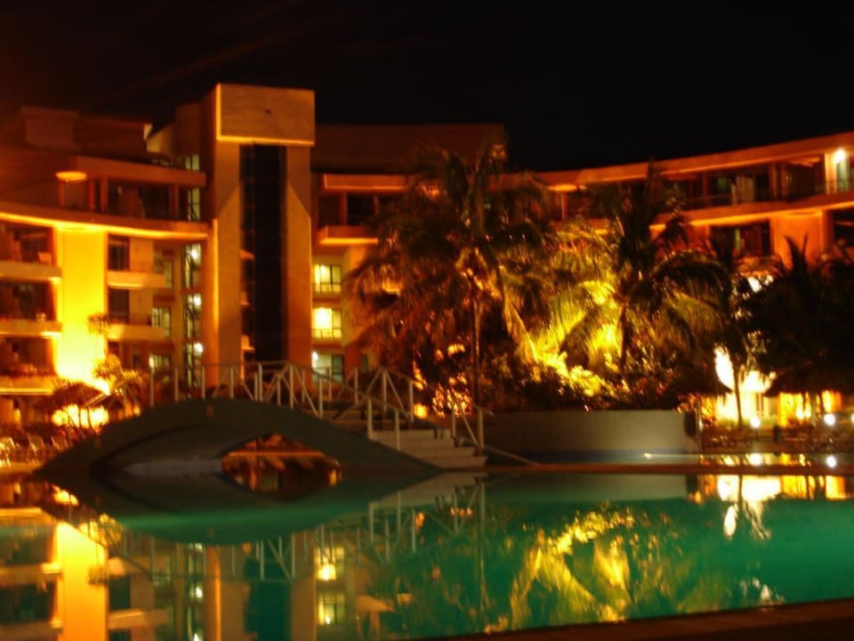Pool bei Nacht Muthu Playa Varadero