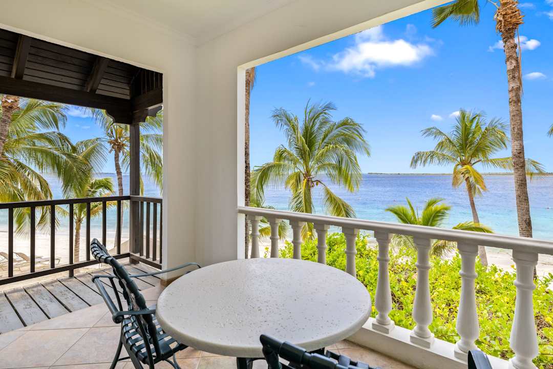 Zimmer Harbour Village Beach Club