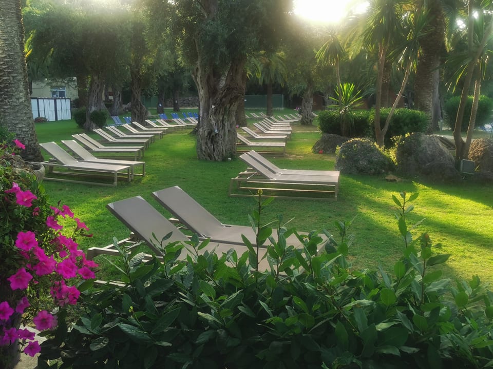 Gartenanlage Grecotel LUXME Daphnila Bay