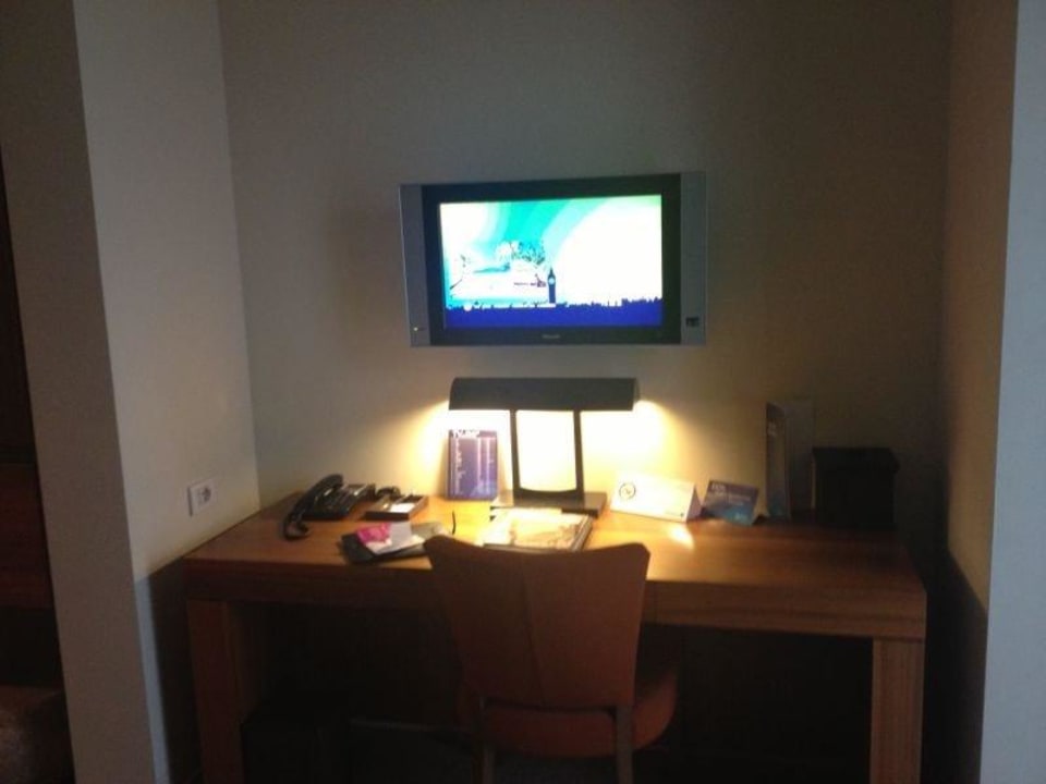 Schreibtisch Business-Room Radisson Blu Hotel Milan