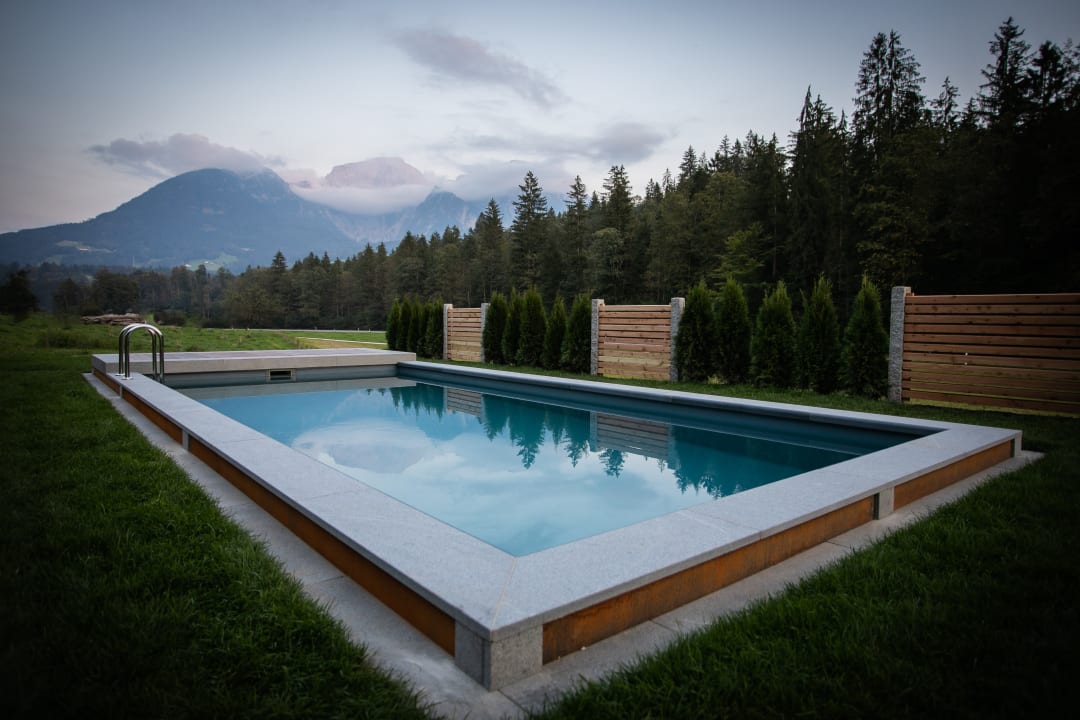 Pool Gästehaus Göllblick