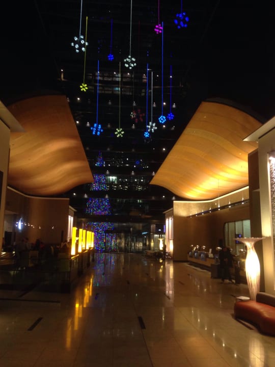 Lobby Hilton Frankfurt Airport