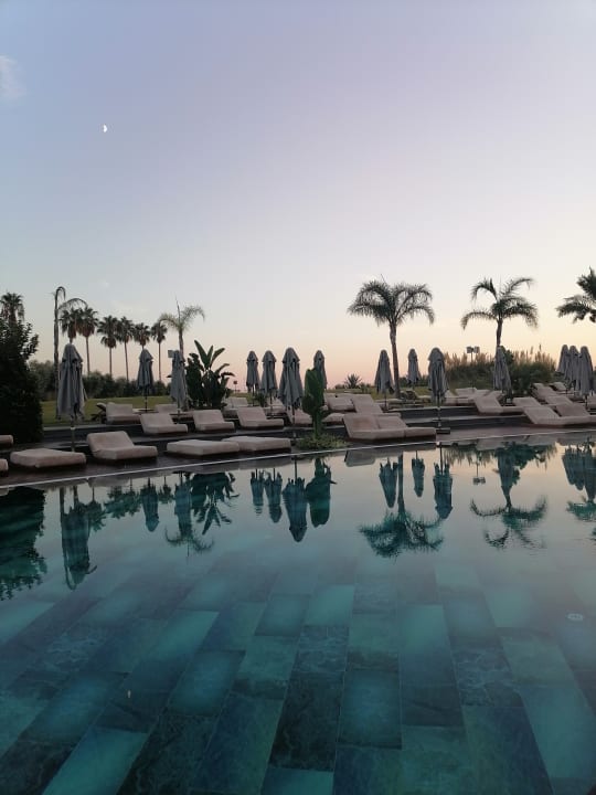 Pool Liu Resorts