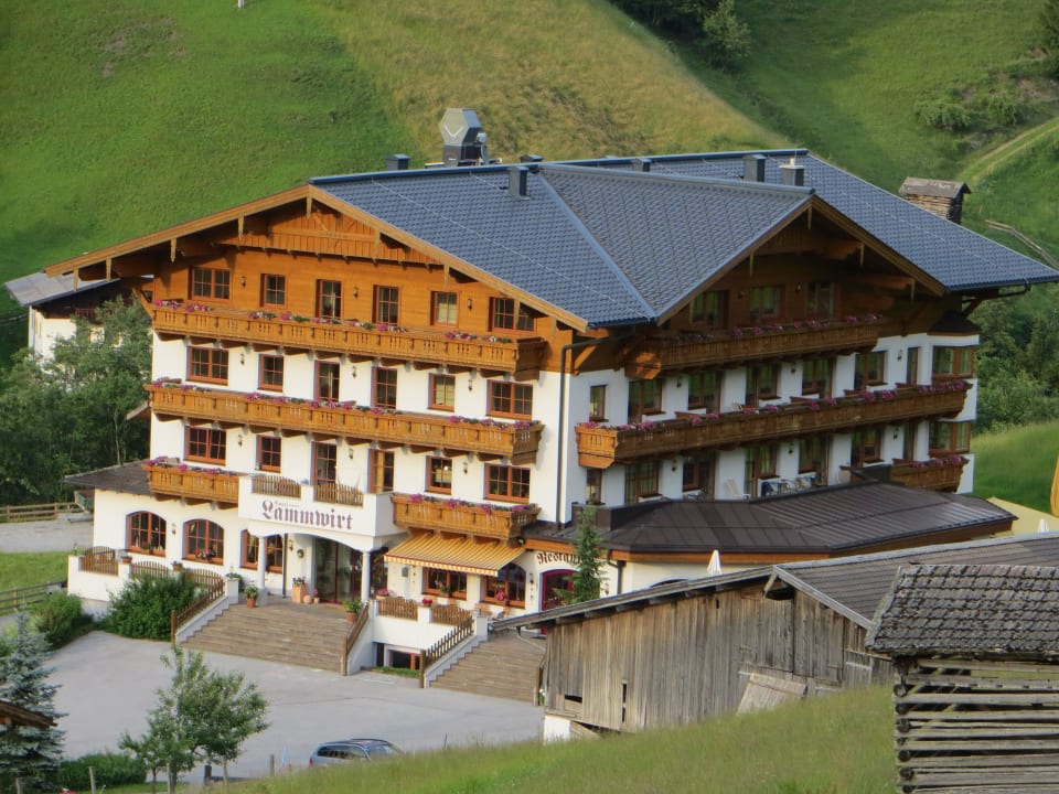 Hotelansicht von oben Bergstraße Hotel Lammwirt