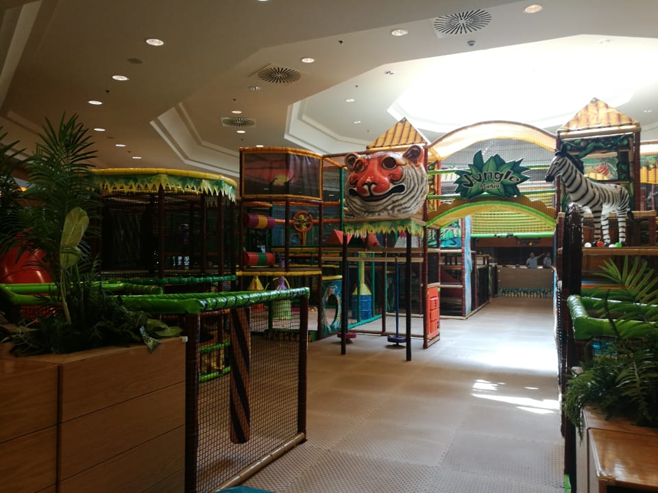 Kinder Spielplatz Gloria Golf Resort