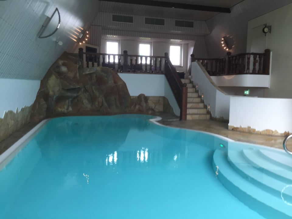 Innenpool LIFESTYLE Resort Zum Kurfürsten