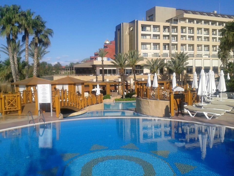 Über 3 Etagen Wasserspass Fame Residence Lara & Spa