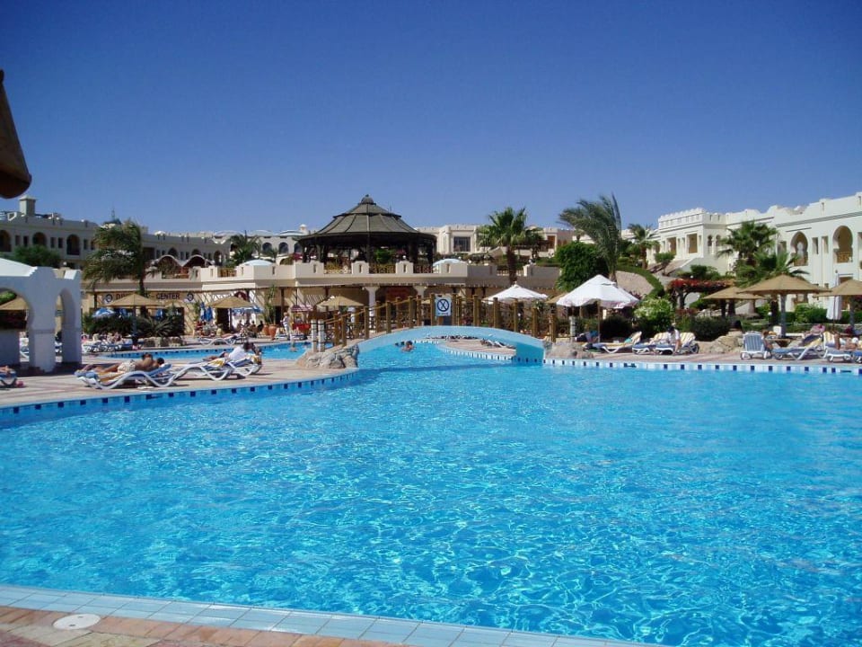 Pool Charmillion Club Resort