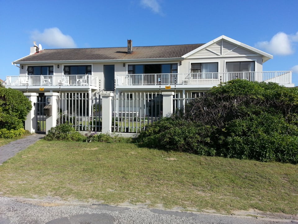 Gut gelegen am Strand B&B The Beach House
