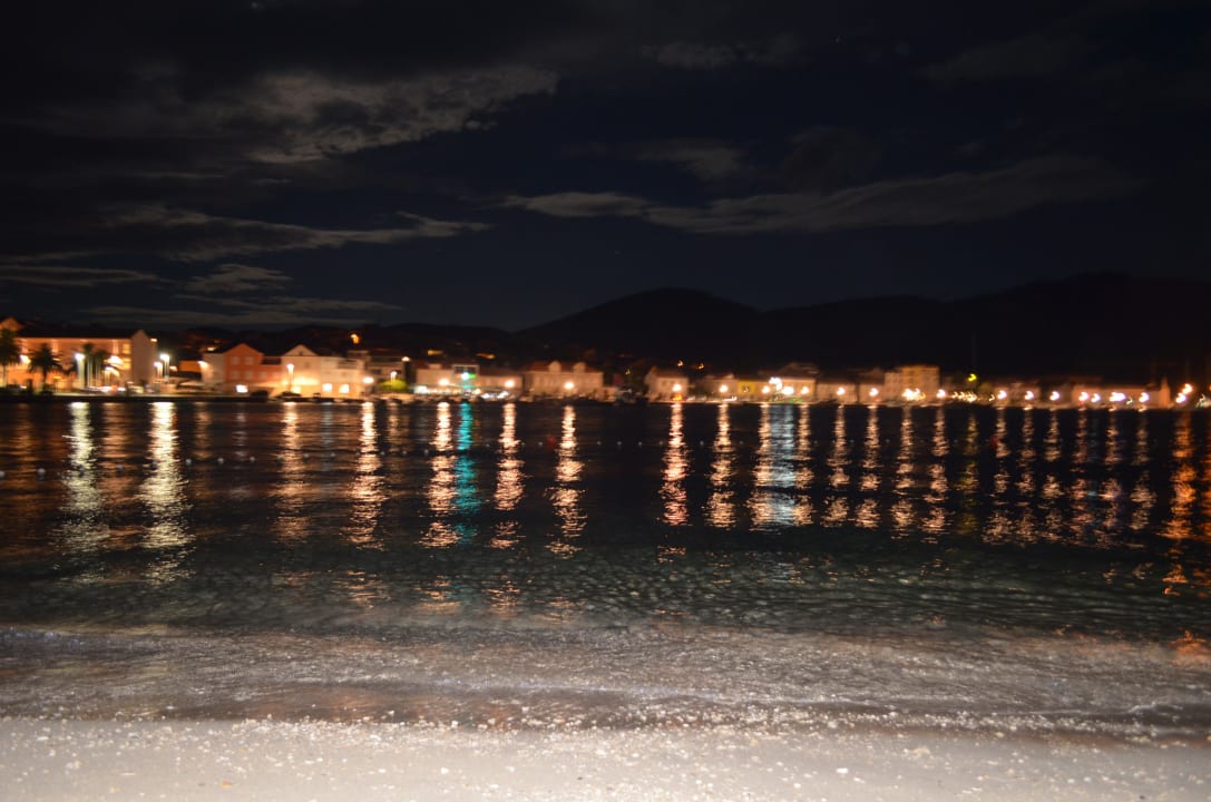 Plaża i morze nocą w Vela Luce (przy hotelu). Hotel Posejdon