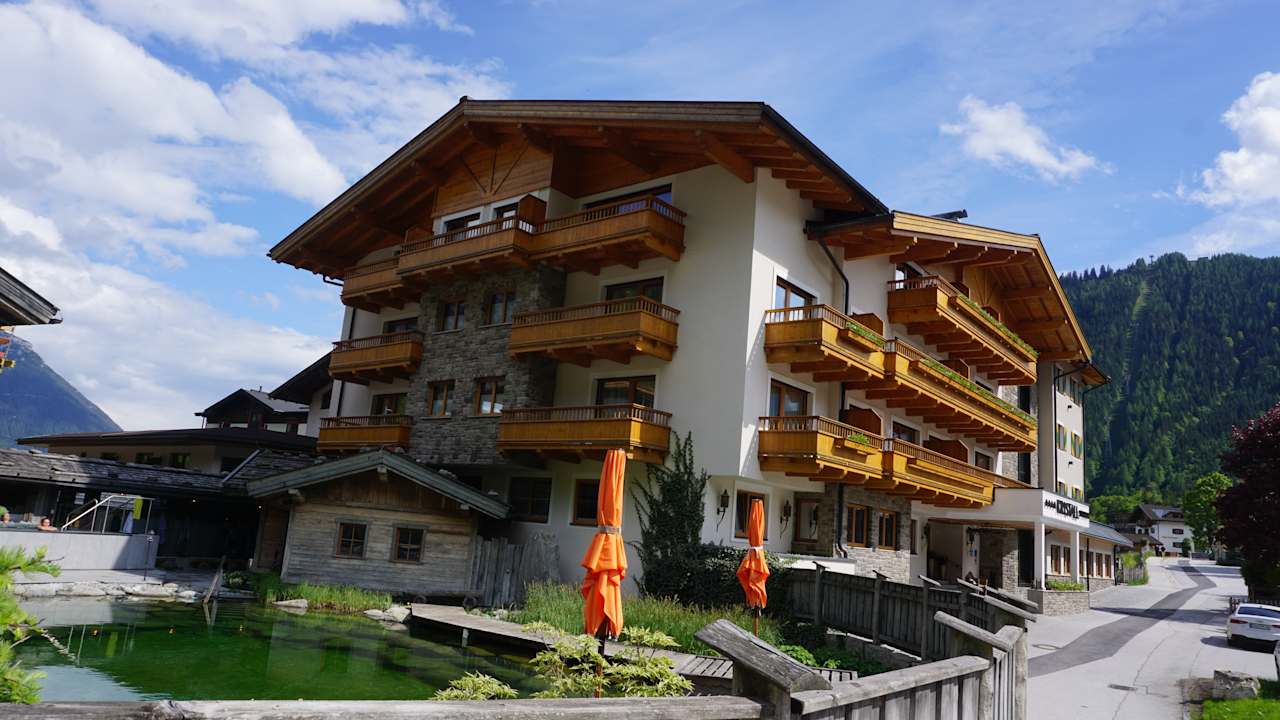 Außenansicht Verwöhnhotel Kristall