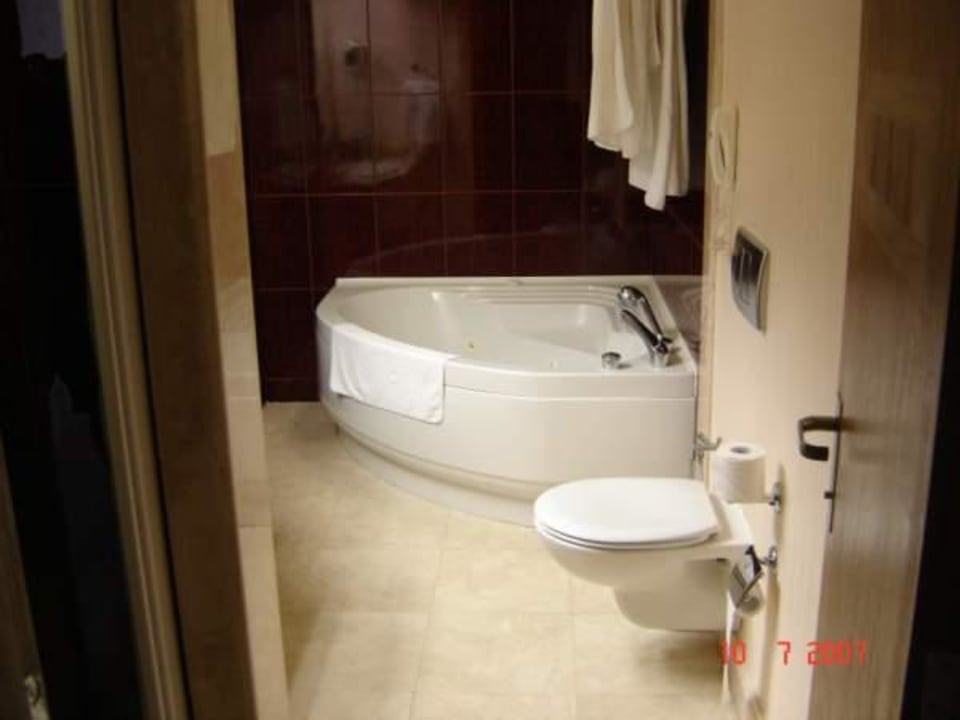 Badezimmer Melas Resort Hotel