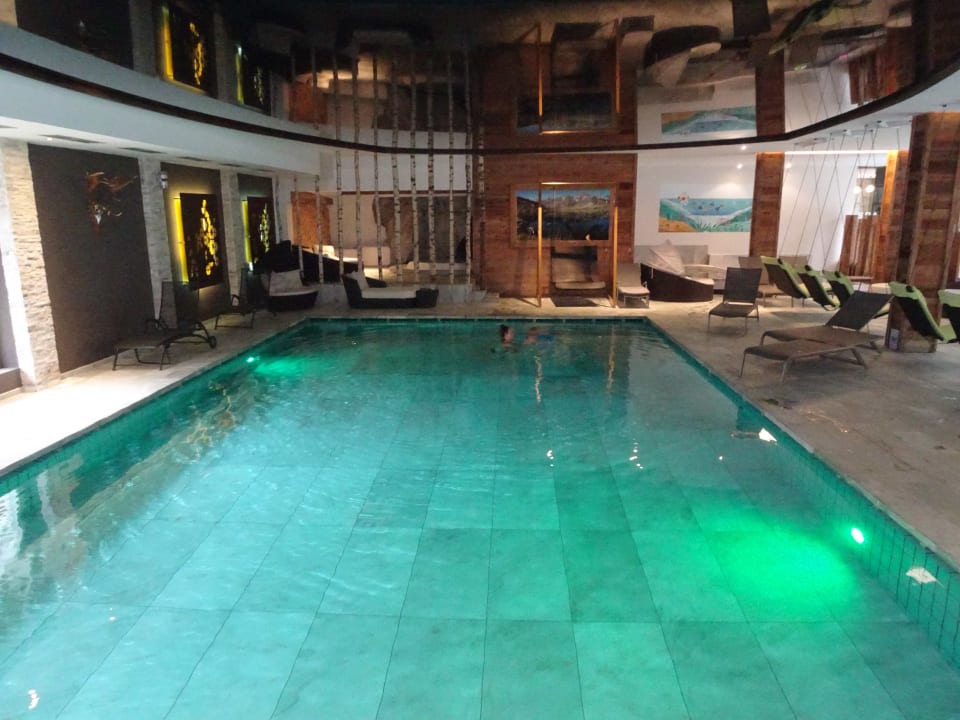 Pool STROBLHOF Active Family SPA Resort