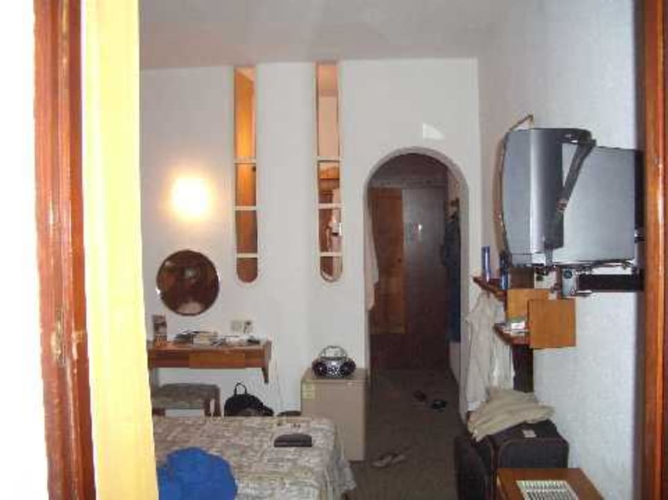 Unser Hotelzimmer im Haupthaus---leichtes Chaos Labranda Alantur Resort