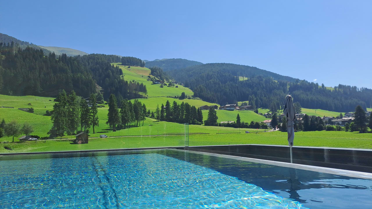 Pool Hotel Monika – great place to be