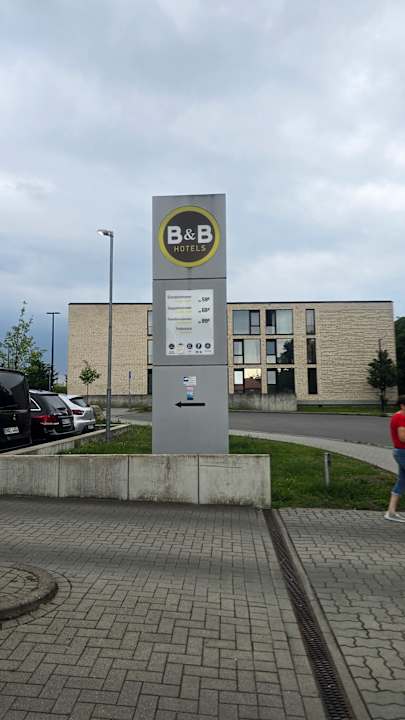 Außenansicht B&B Hotel Lüneburg