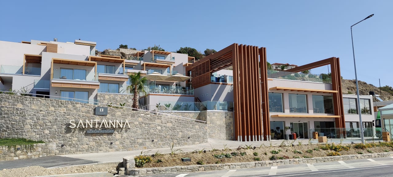 Außenansicht Enorme Santanna Beach