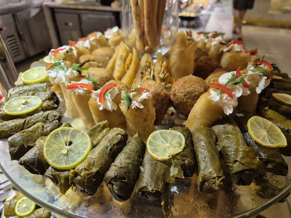 Gastro Siva Grand Beach