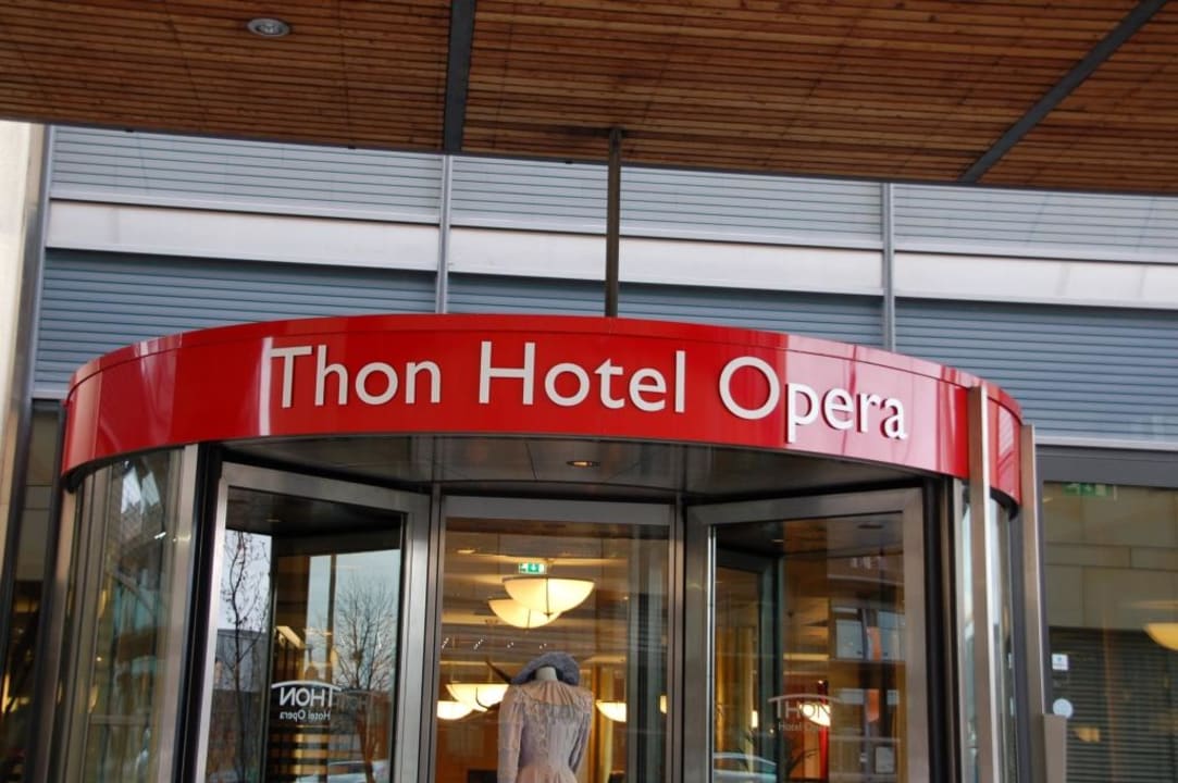 Eingang Hotel Thon Hotel Opera