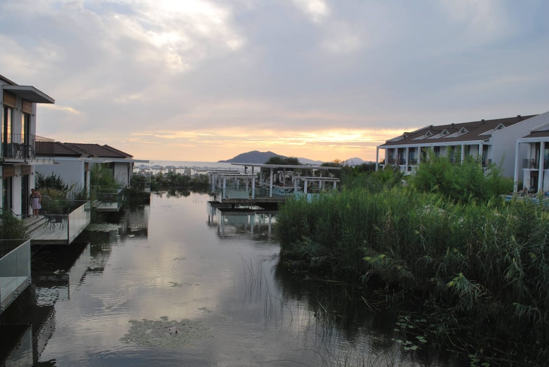 Widok z mostku. Jiva Beach Resort