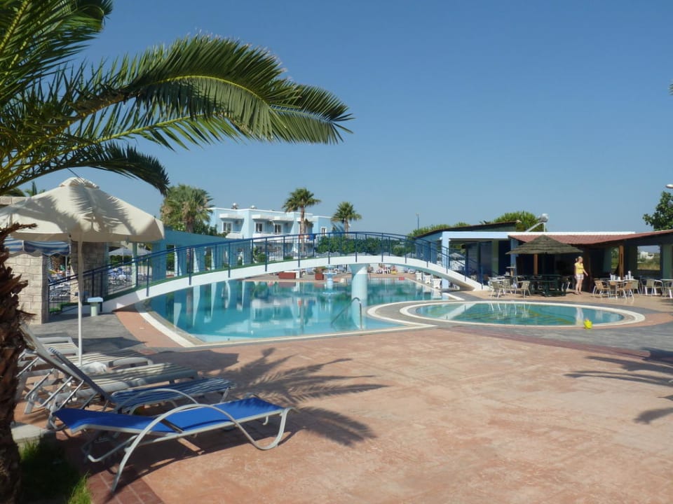 Pool im Corali Hotel Corali Hotel