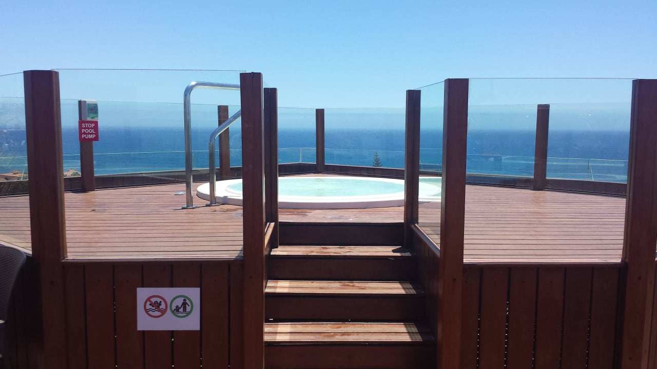 Whirlpool auf dem Dach Bull Escorial & Spa