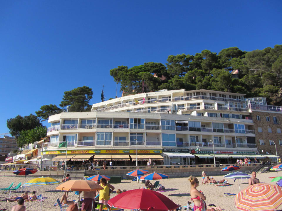 Das Hotel vom Starnd aus gesehen Hotel Rosamar Maxim - Adults only