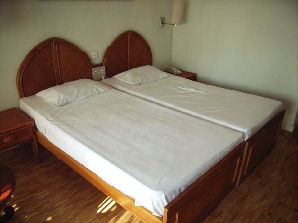 Einfaches Standard Doppelzimmer  EKHO Surf