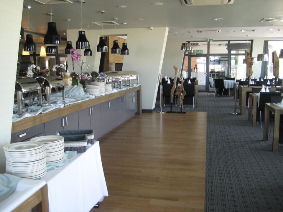 Restaurantbereich Marine Hotel by Zdrojowa