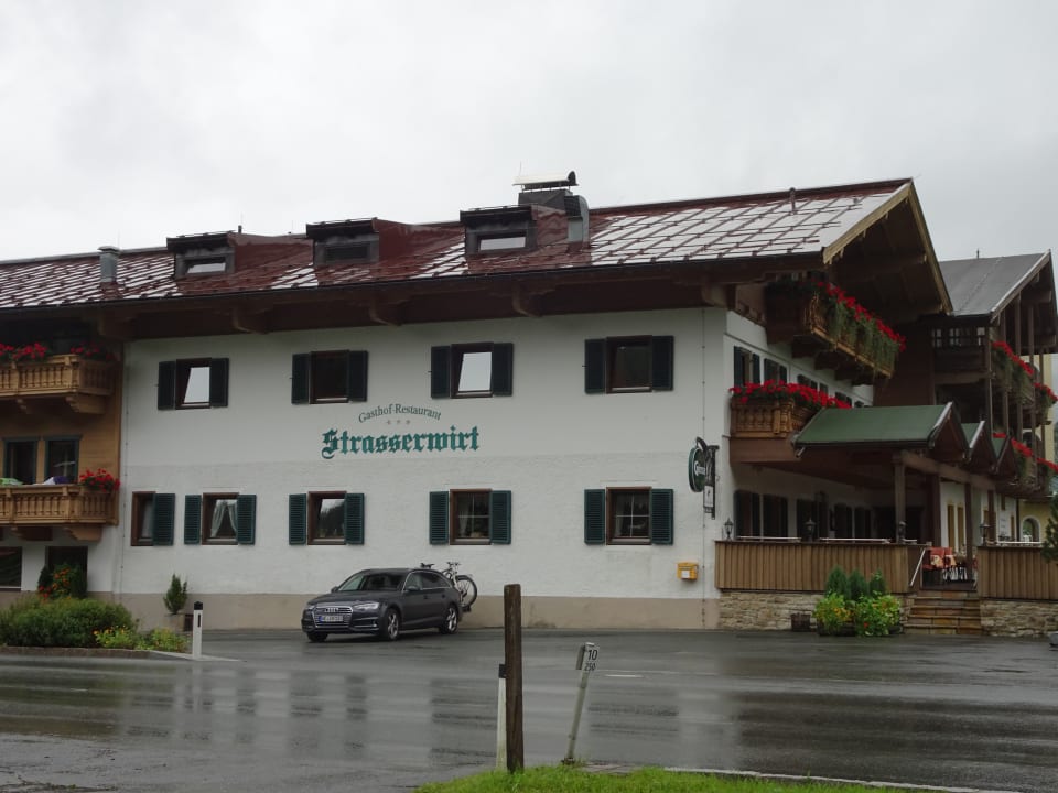 Außenansicht Hotel Strasserwirt Reiterhof