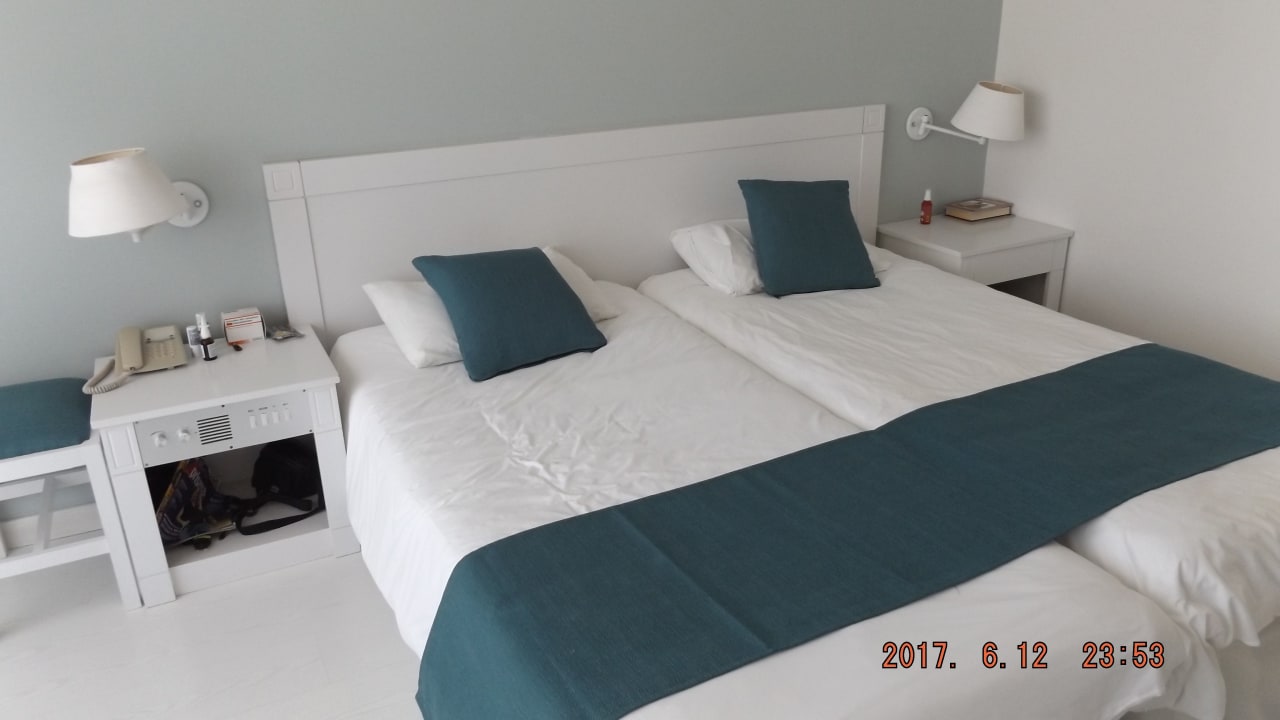 Zimmer Crystal Springs Beach Hotel