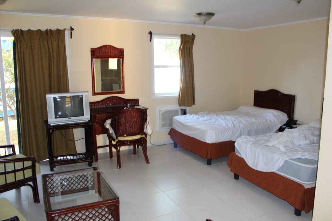 Man beachte die Klimaanlage am Bett... Hotel Finca Ma' Dolores