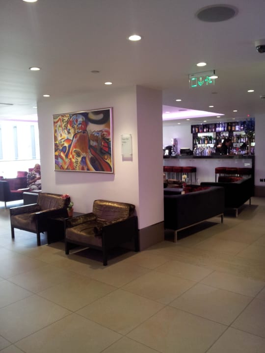 Bar Leonardo Royal London Tower Bridge