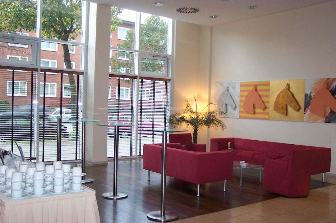 Sitzecke in der Lobby NH Hamburg Horner Rennbahn