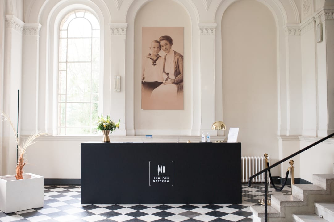 Lobby Hotel Schloss Neetzow