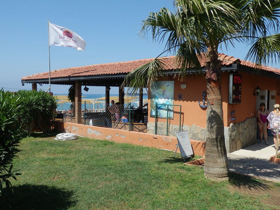 Beachbar Club Turtas Beach Hotel