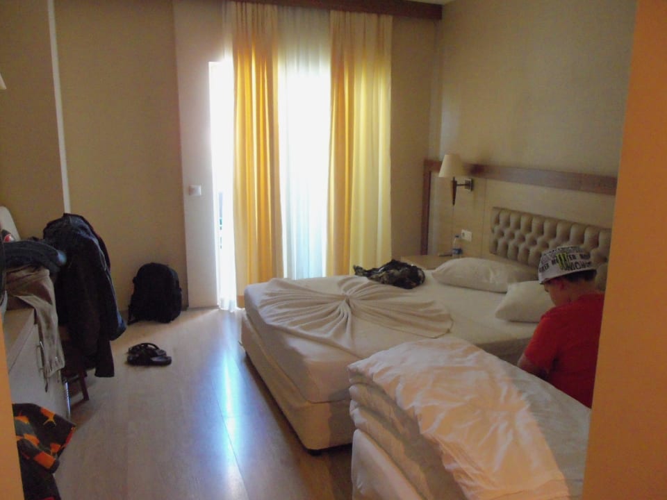 3 Bett Standardzimmer Hane Family Resort