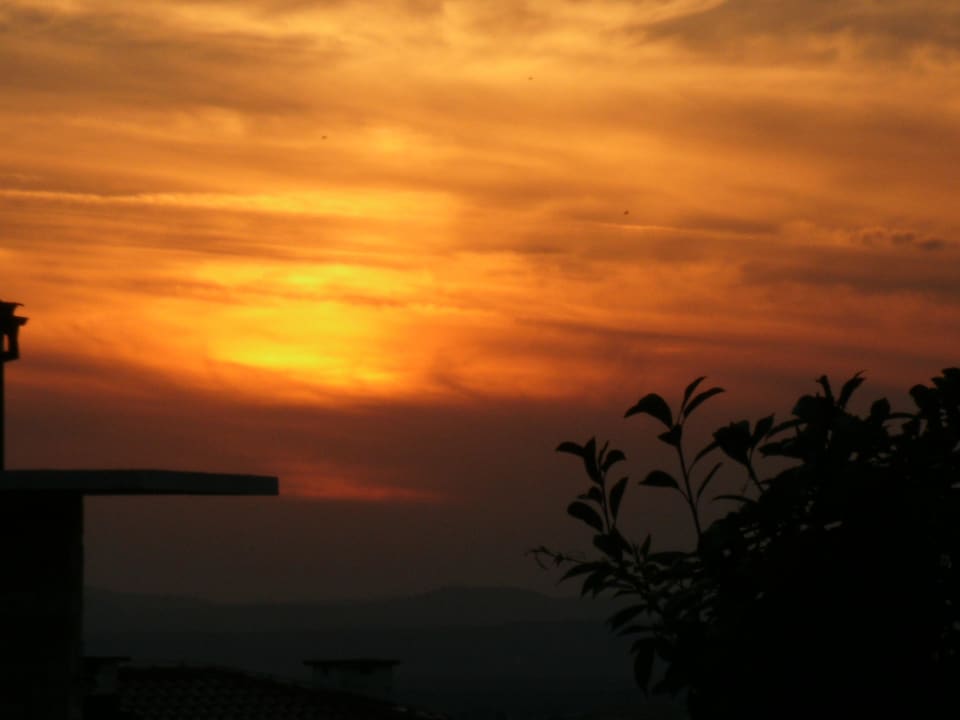 Sonnenuntergang Blick von der Hotelterrasse Hotel Juzhni Noshti