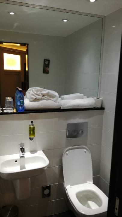 Zimmer ibis Styles Nairobi Westlands